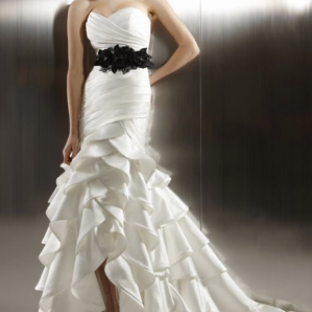 BRIDAL - Picture 1 of 8